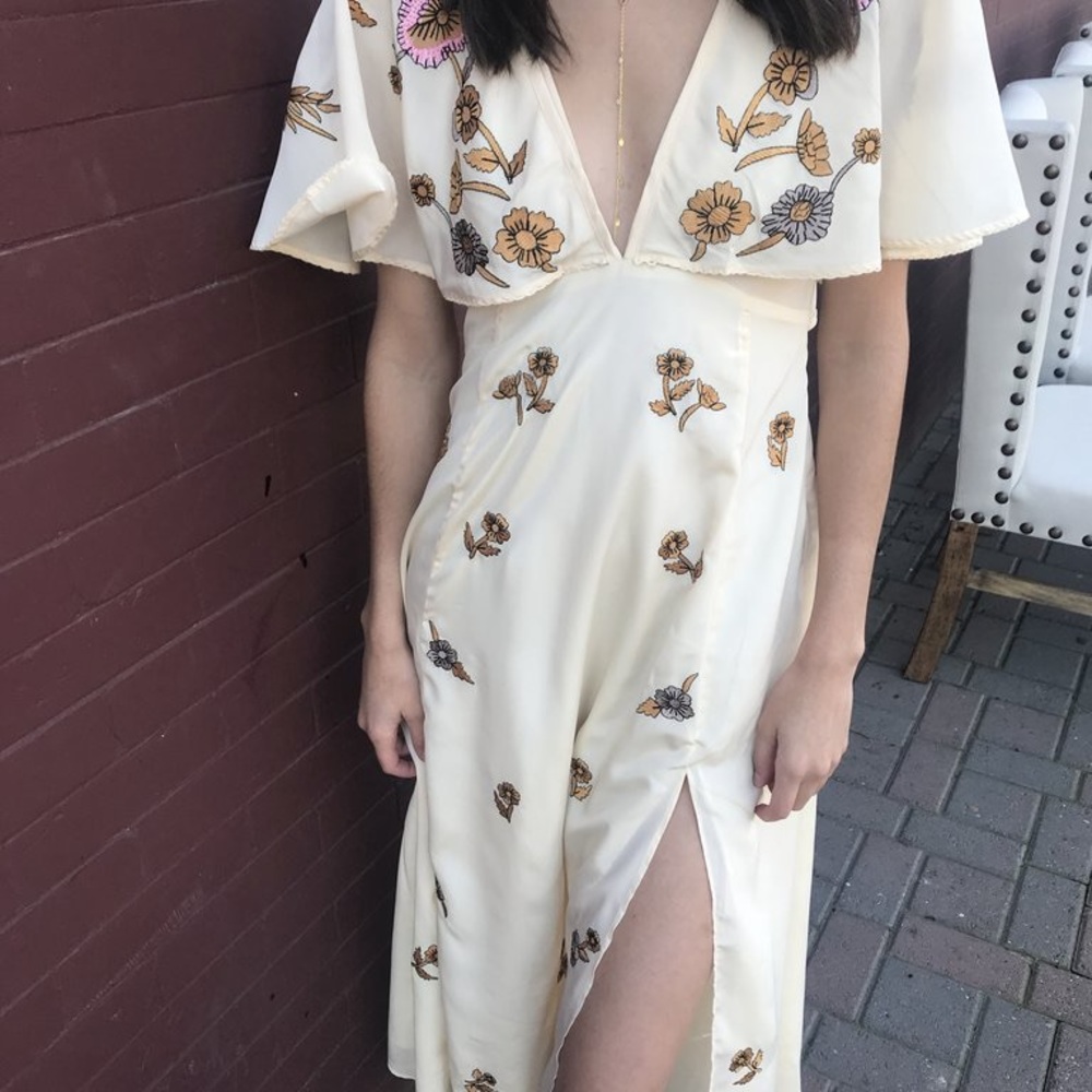 Cleobella HERMOSA KAFTAN DRESS IN APRICOT, SM - Picture 4 of 7